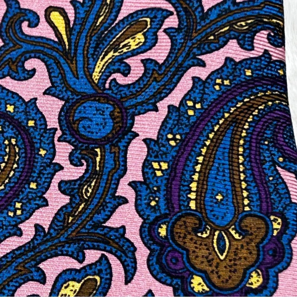 Gucci Pink and Blue Paisley‎ Silk Tie